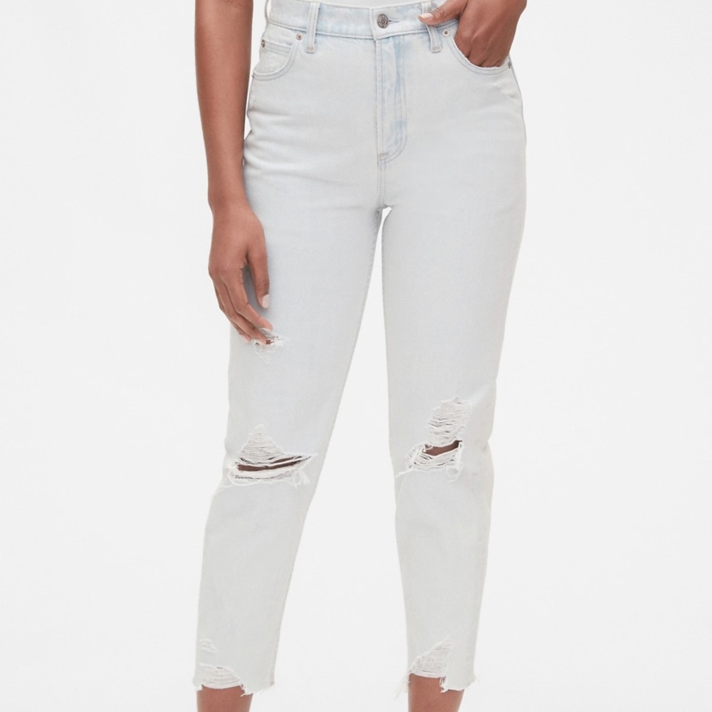 BRAND NEW! Gap high rise destructed mom jeans